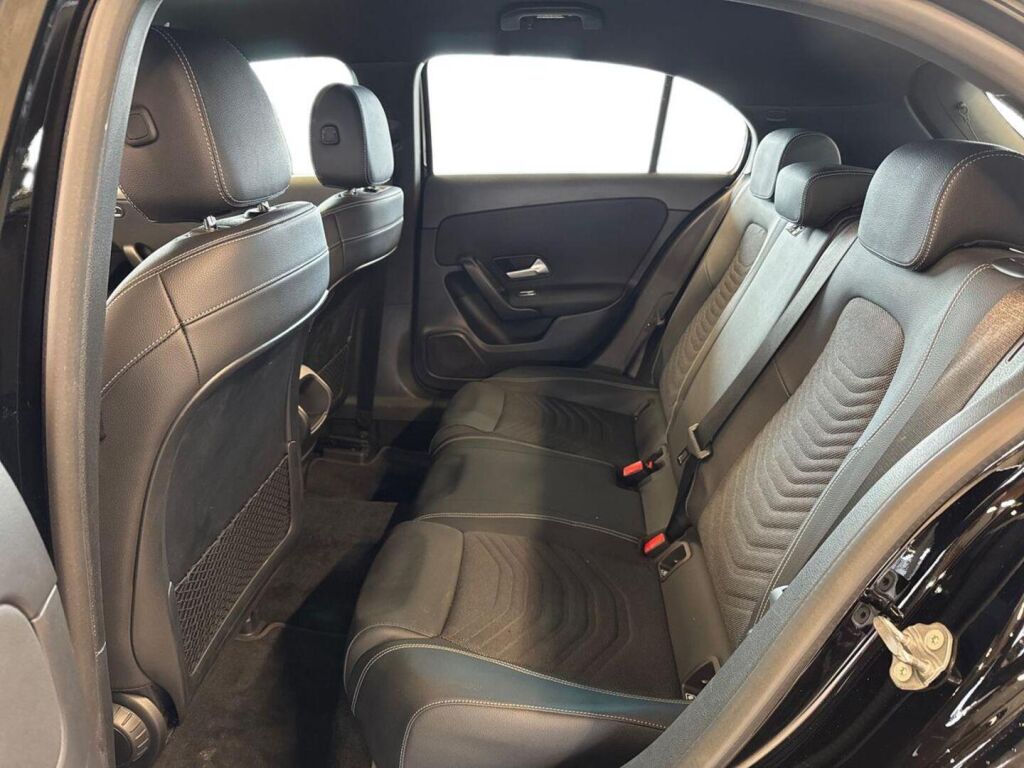 Mercedes-Benz A 2021 Musta