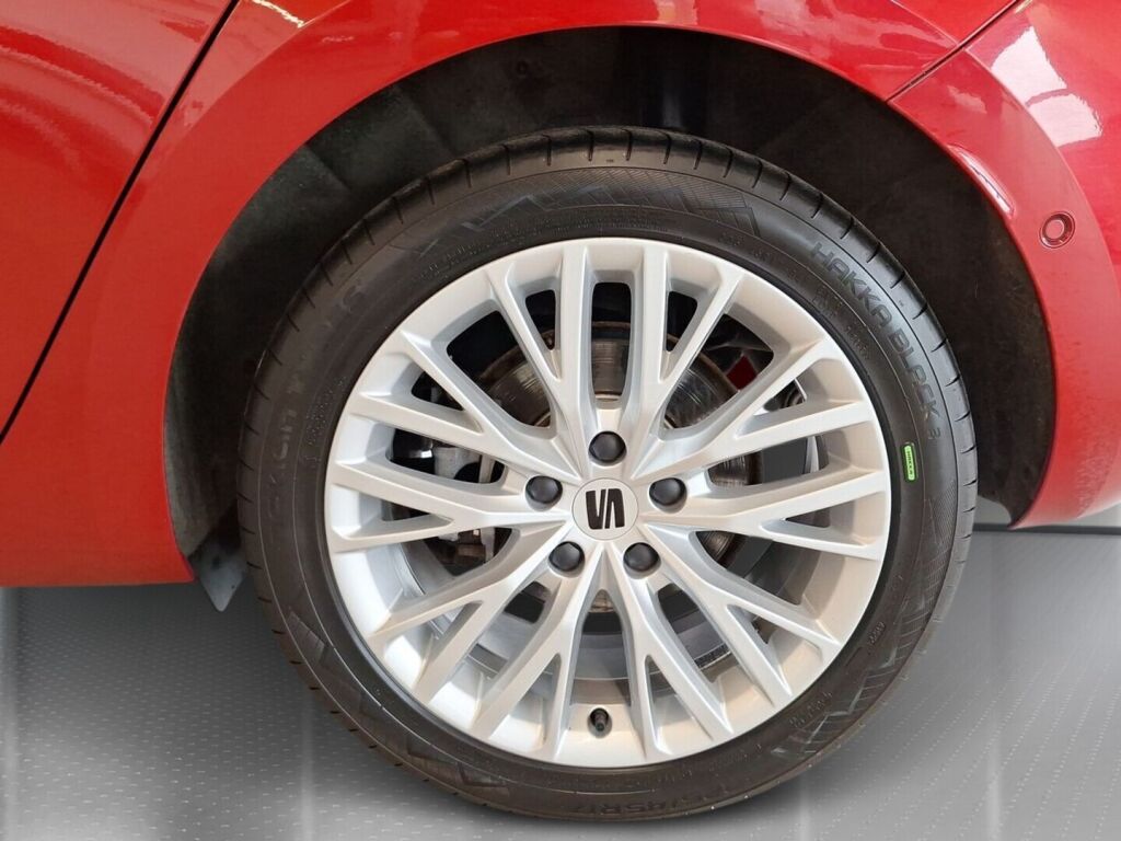 Seat Leon 2021 Punainen