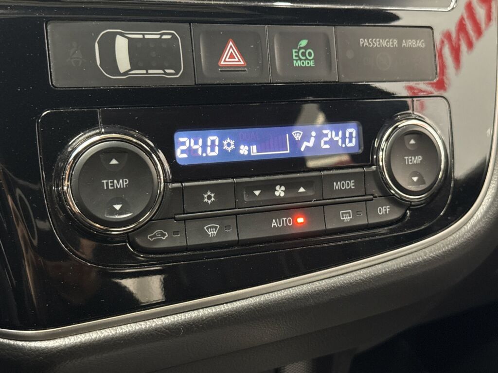 Mitsubishi Outlander PHEV 2018 Musta