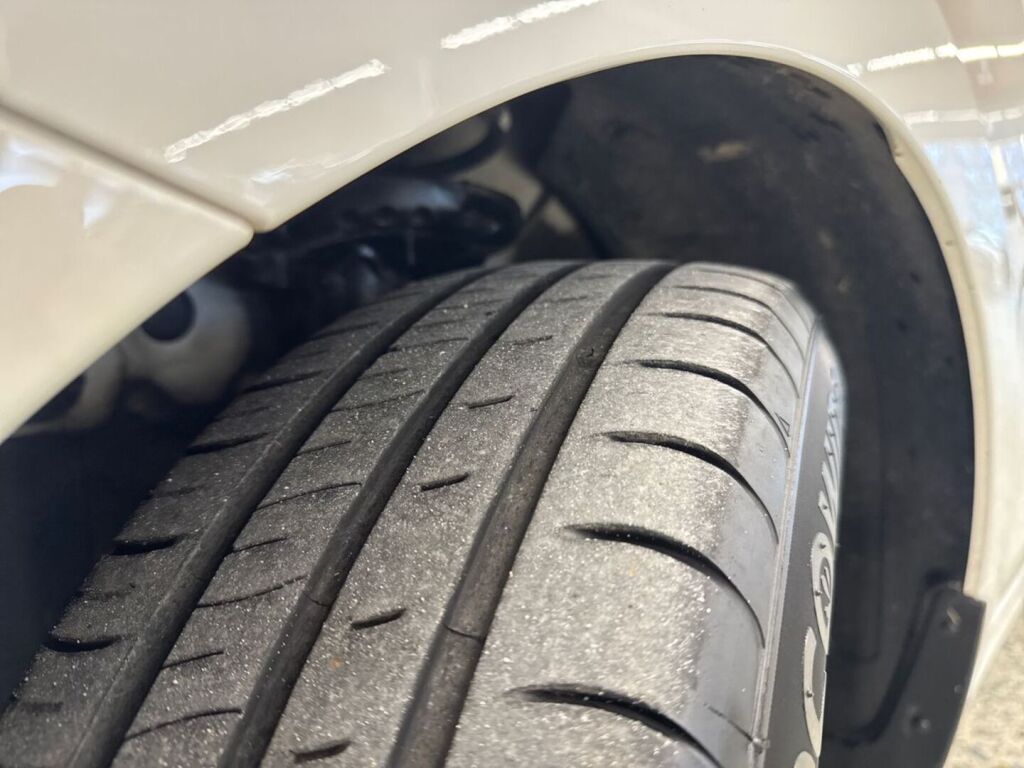 Kia Rio 2022 Valkoinen