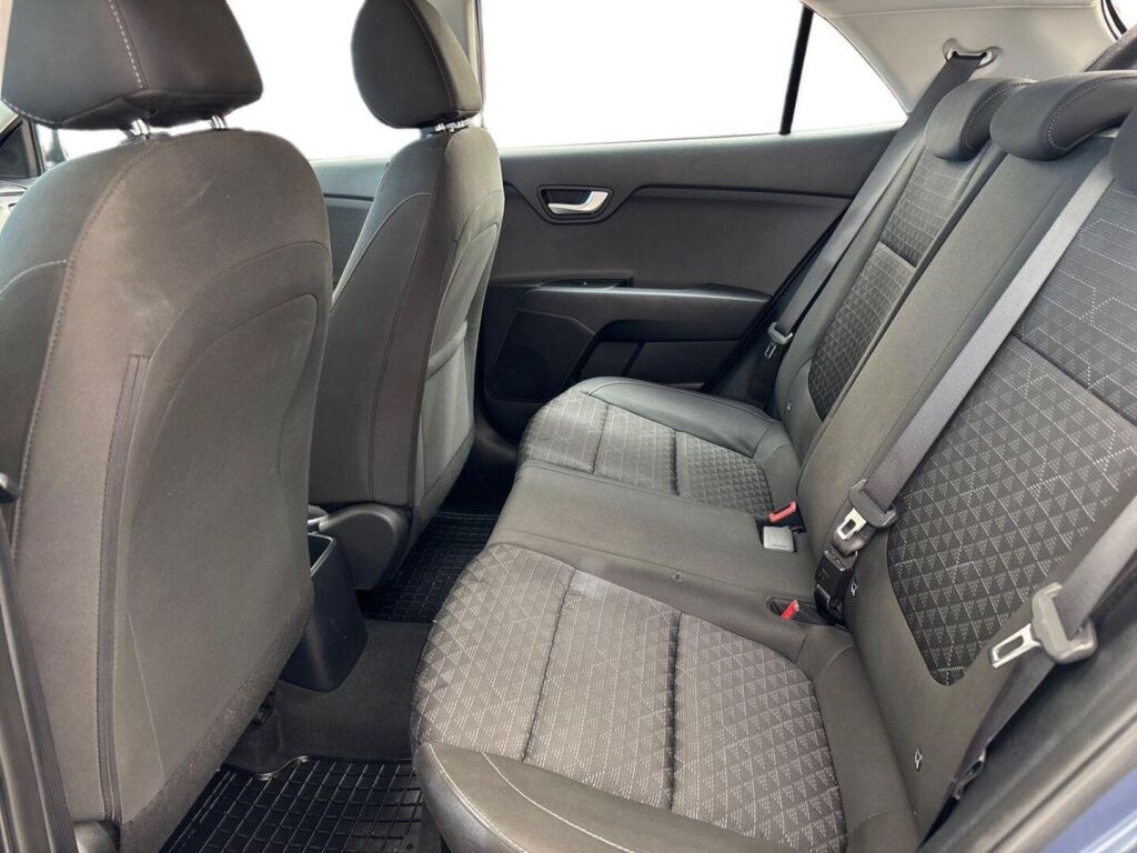 Kia Rio 2022 Sininen