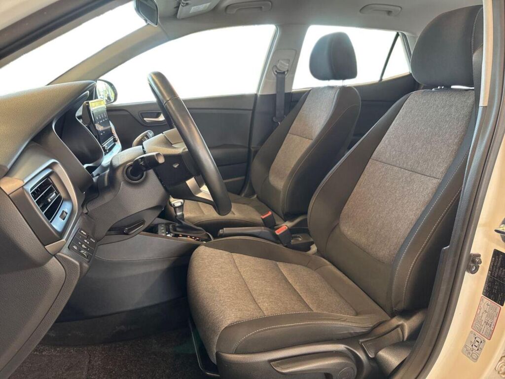 Kia Stonic 2021 Valkoinen