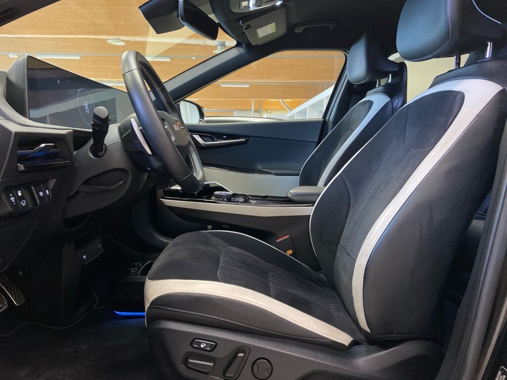 Kia EV6 2022 Musta