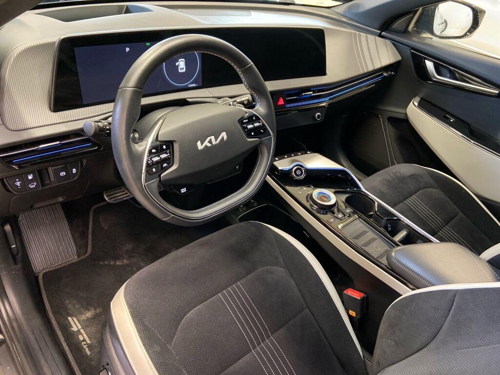 Kia EV6 2022 Musta