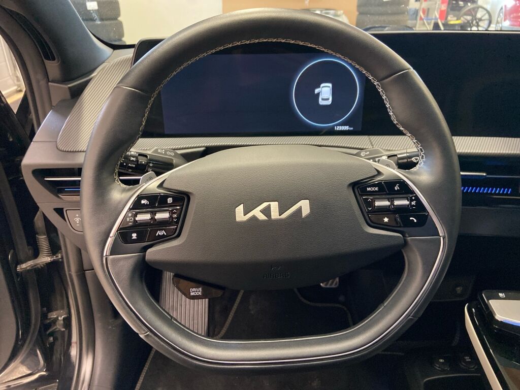 Kia EV6 2022 Musta