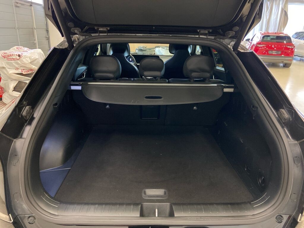 Kia EV6 2022 Musta