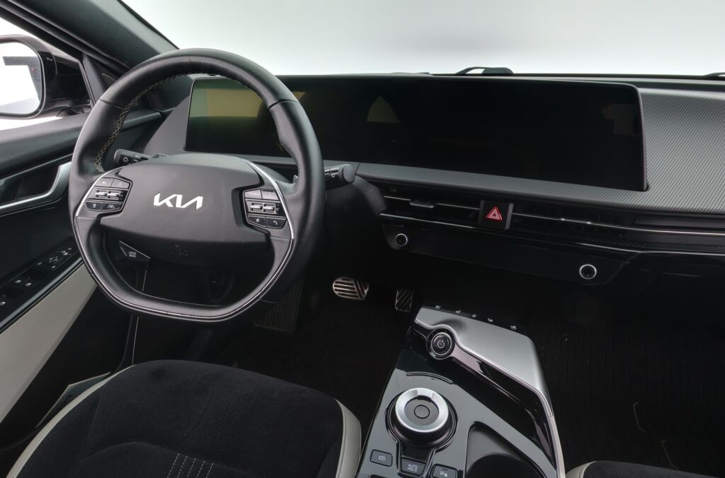 Kia EV6 2021 Musta