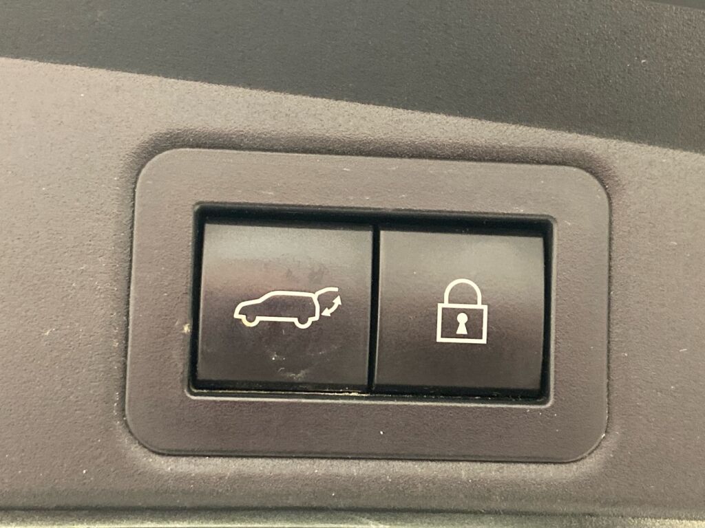 Toyota Corolla 2021 Musta