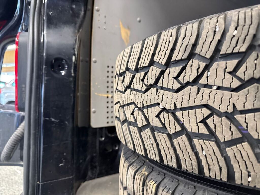 Volkswagen Transporter 2016 Musta