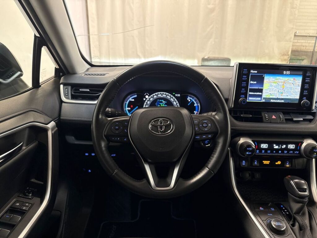Toyota RAV4 2021 Musta