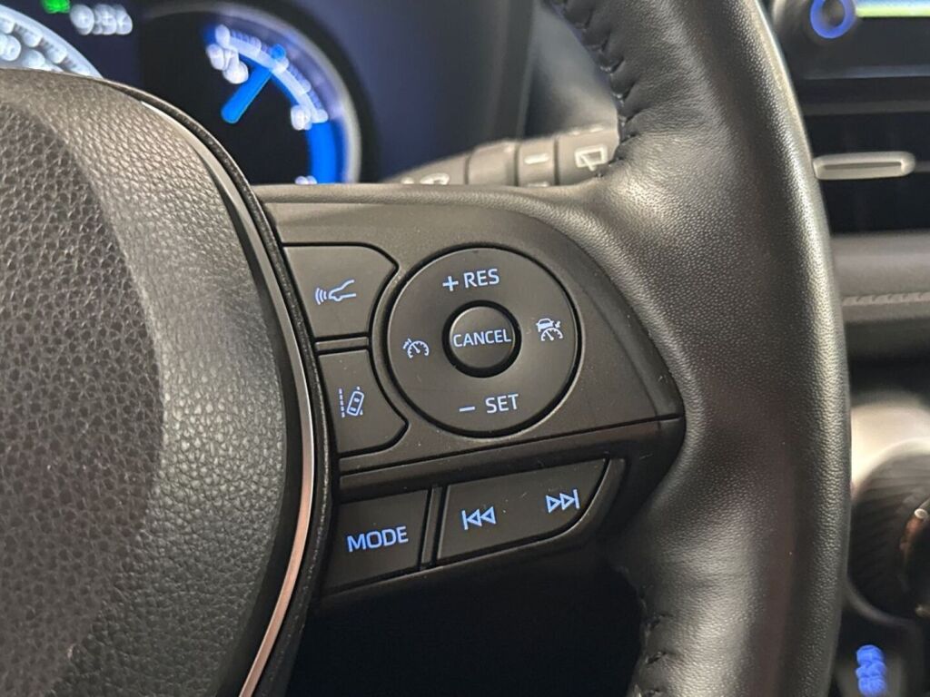 Toyota RAV4 2021 Musta