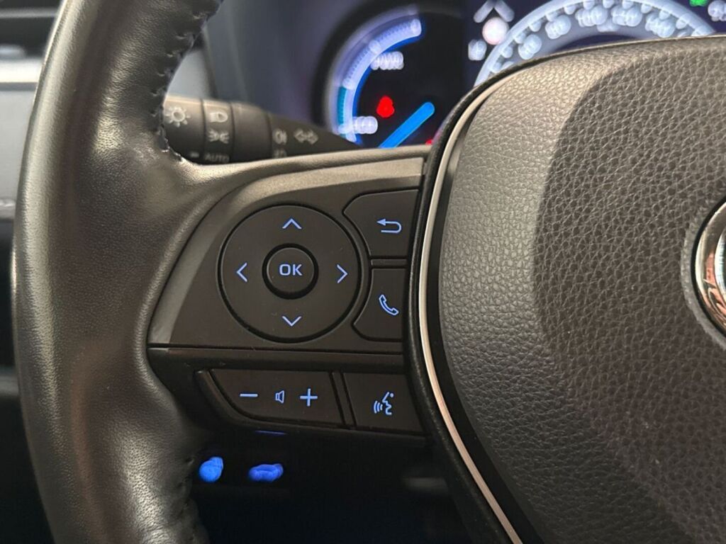 Toyota RAV4 2021 Musta