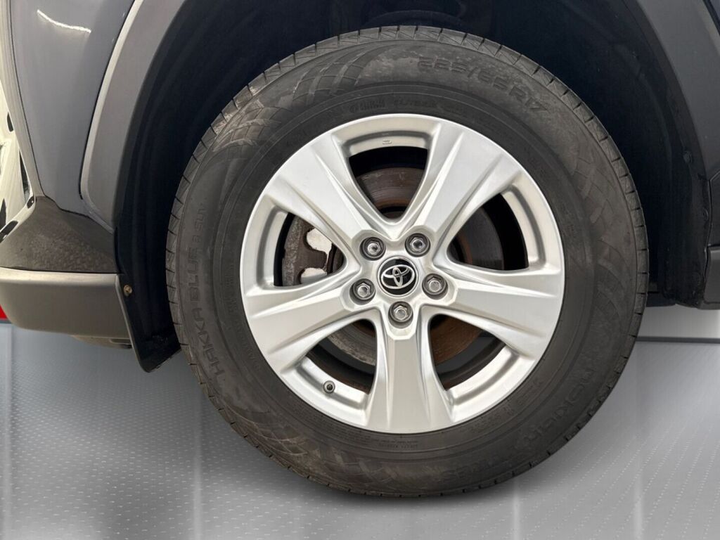 Toyota RAV4 2021 Musta