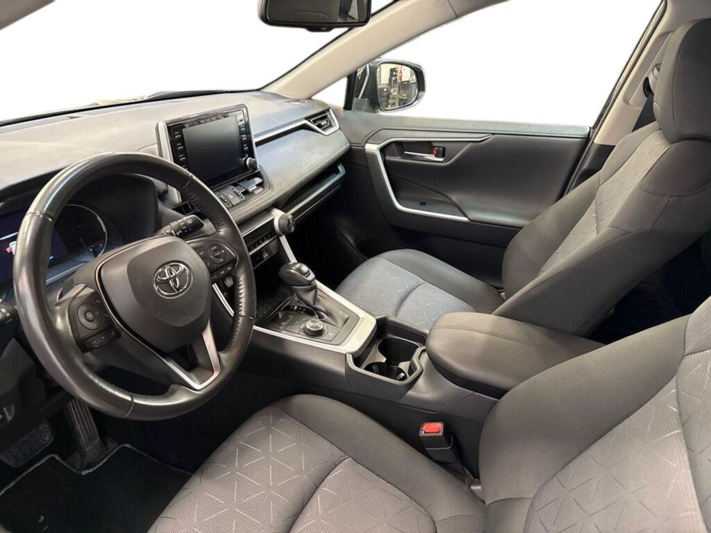 Toyota RAV4 2021 Musta