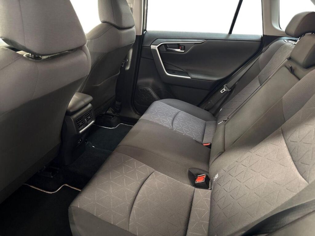 Toyota RAV4 2021 Musta