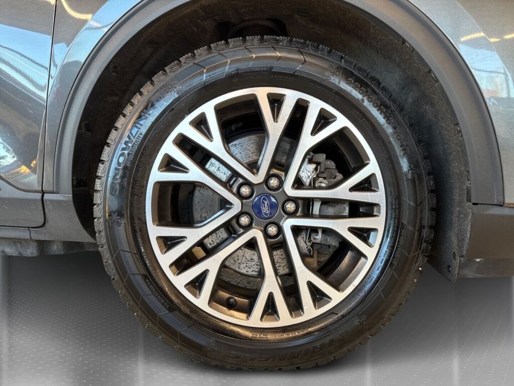 Ford Kuga 2020 Harmaa