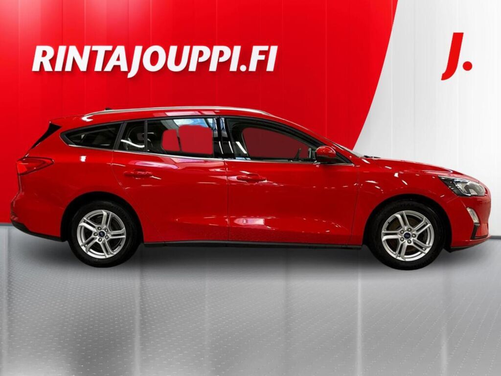 Ford Focus 2021, photo 7/35