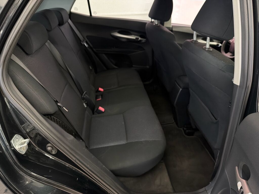 Toyota Auris 2011 Musta