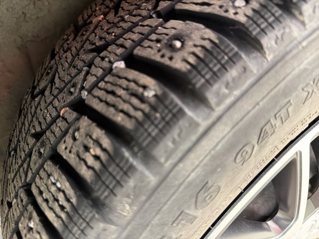 Toyota Auris 2011 Musta