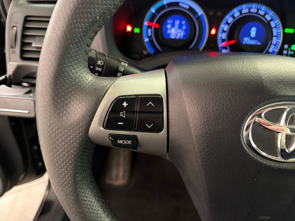 Toyota Auris 2011 Musta