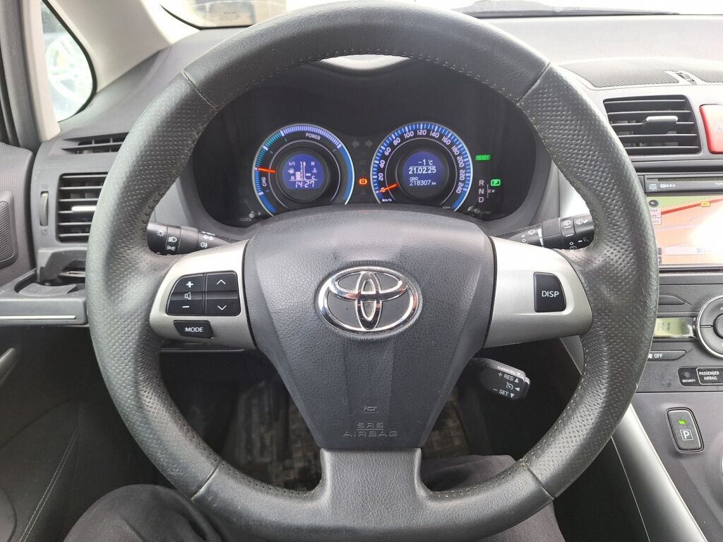 Toyota Auris 2011 Musta
