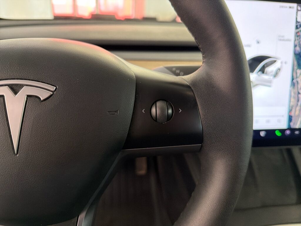 Tesla Model 3 2021 Valkoinen