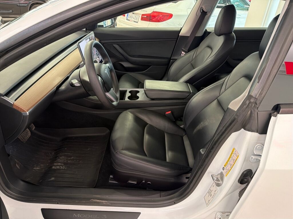 Tesla Model 3 2021 Valkoinen