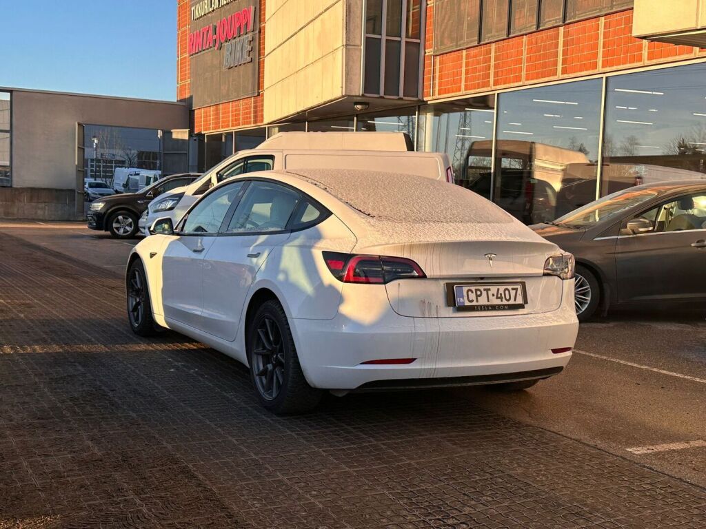 Tesla Model 3 2021 Valkoinen