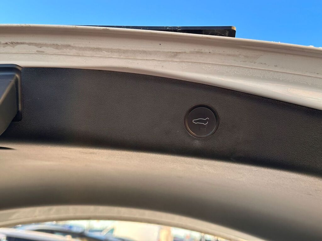 Tesla Model 3 2021 Valkoinen