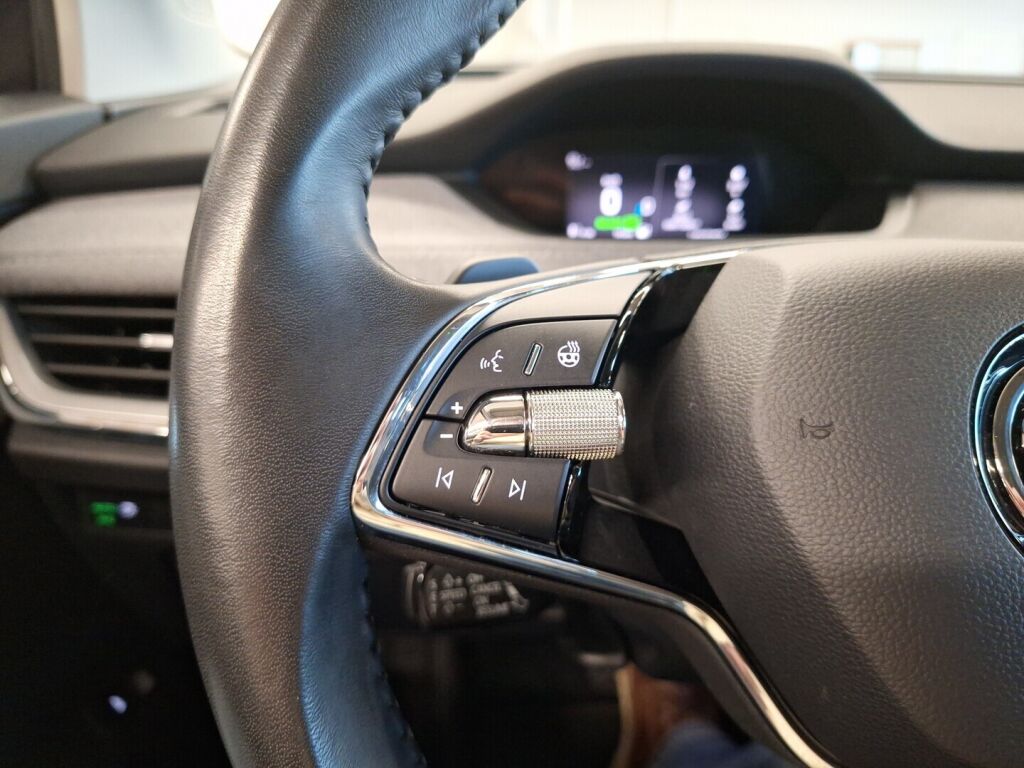 Skoda Enyaq 2022 Musta