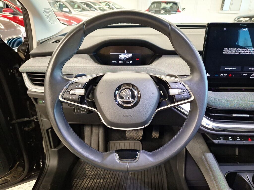 Skoda Enyaq 2022 Musta