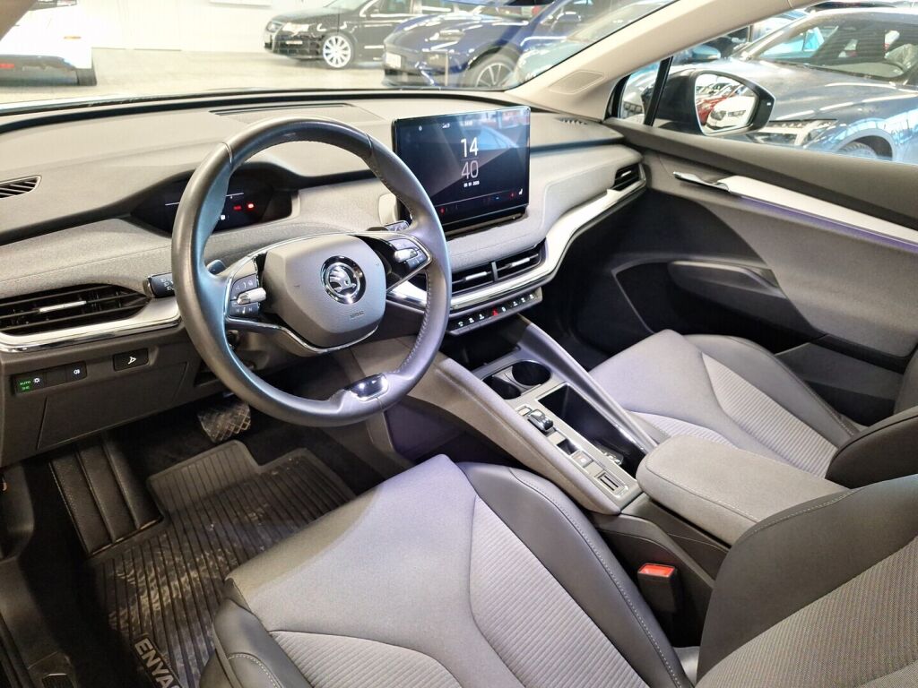 Skoda Enyaq 2022 Musta