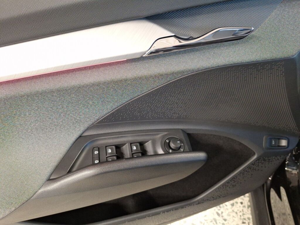 Skoda Enyaq 2022 Musta