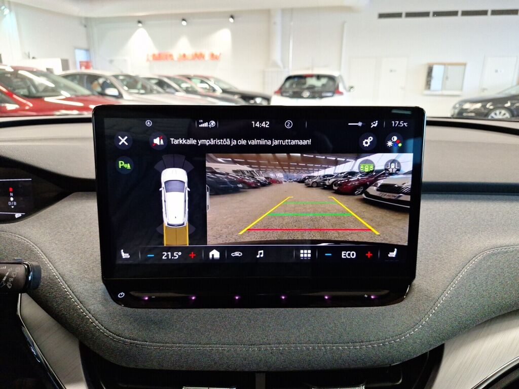 Skoda Enyaq 2022 Musta