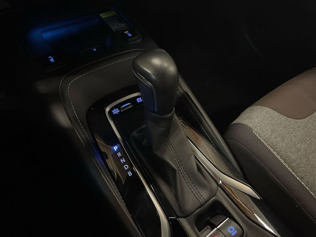 Toyota Corolla 2021 Sininen