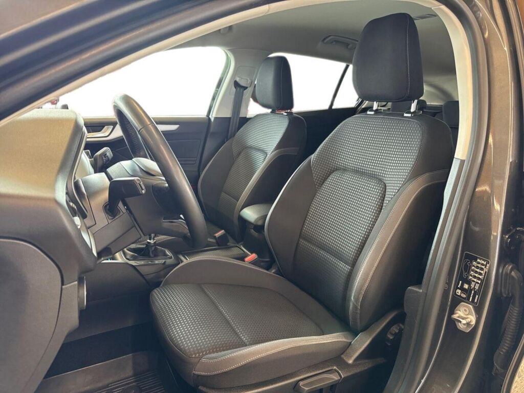 Ford Focus 2021 Harmaa