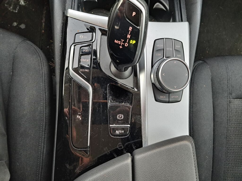 BMW 520 2022 Valkoinen