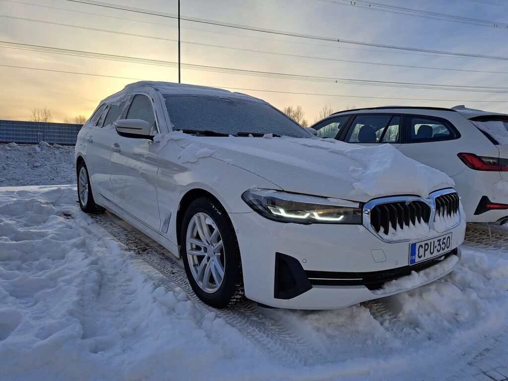 BMW 520 2022 Valkoinen