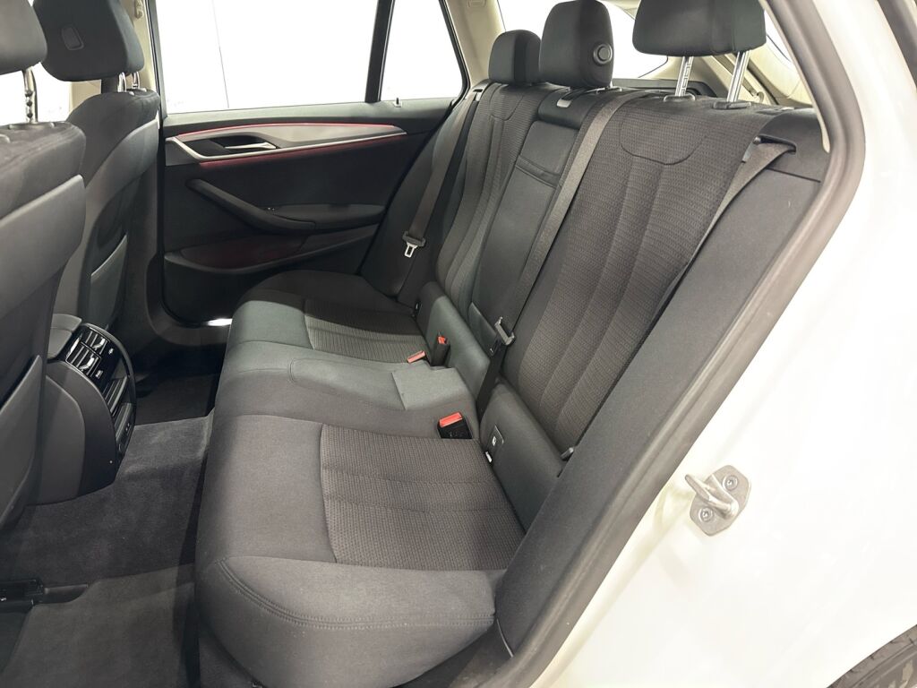 BMW 520 2022 Valkoinen