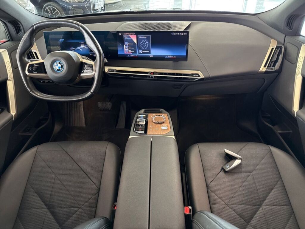 BMW iX 2022 Harmaa