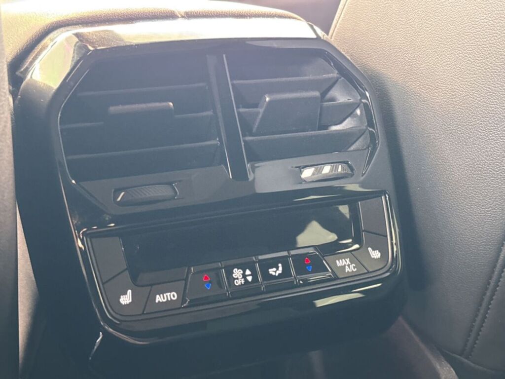 BMW iX 2022 Harmaa