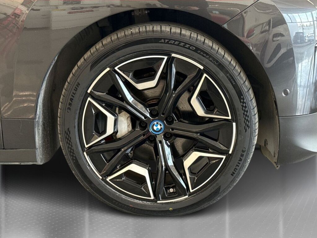 BMW iX 2022 Harmaa