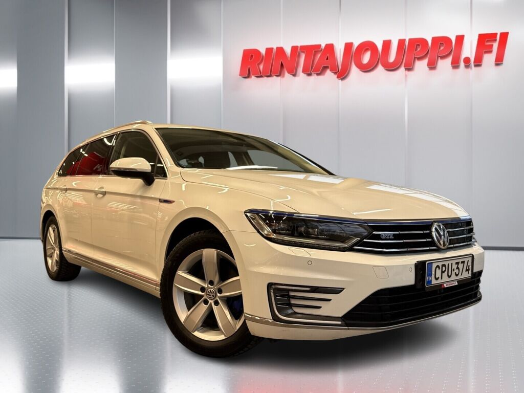 Volkswagen Passat 2018 Valkoinen