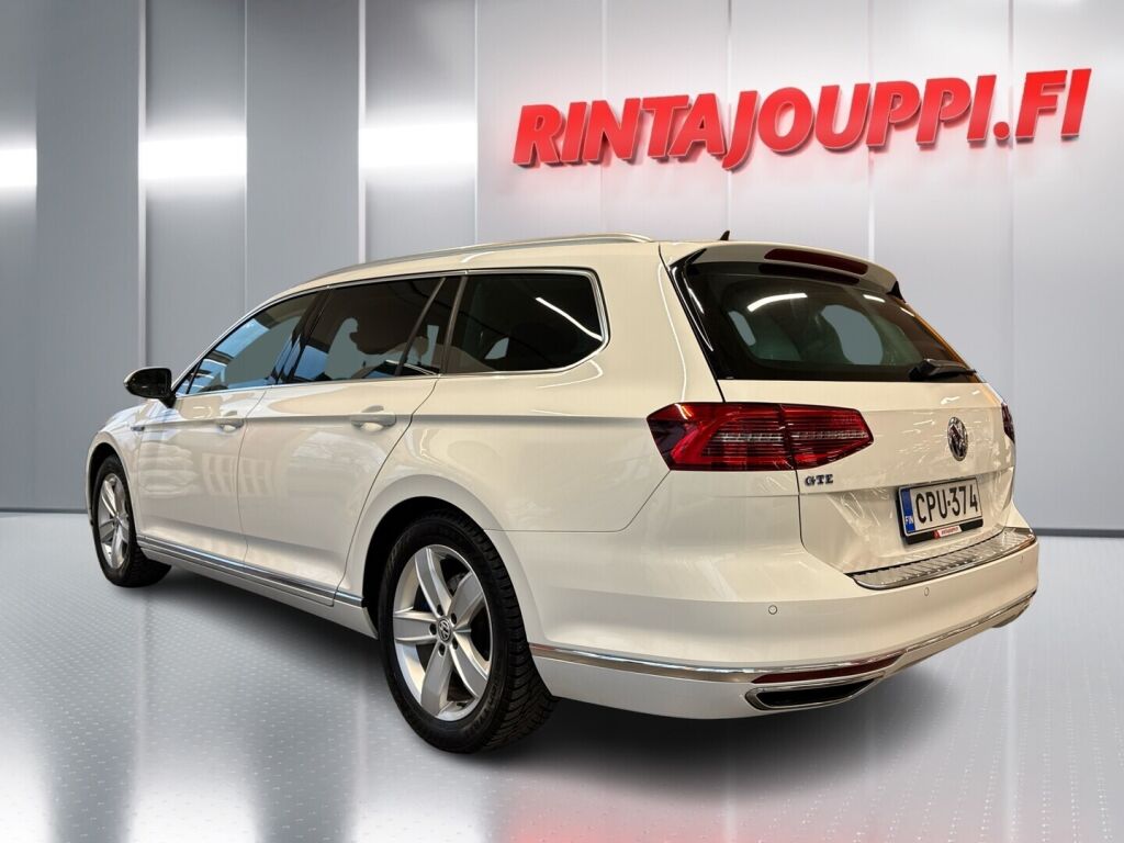 Volkswagen Passat 2018 Valkoinen