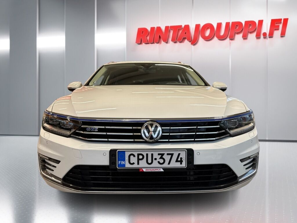 Volkswagen Passat 2018 Valkoinen