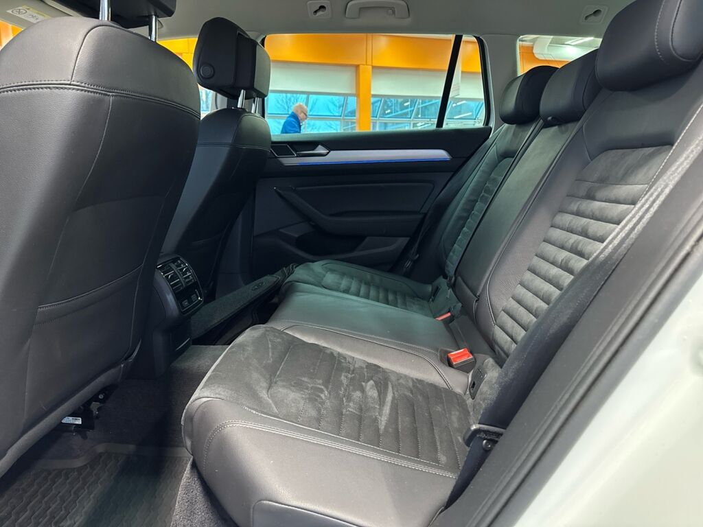 Volkswagen Passat 2018 Valkoinen
