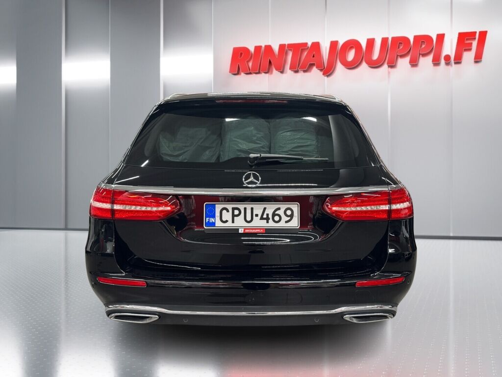 Mercedes-Benz E 2018 Musta