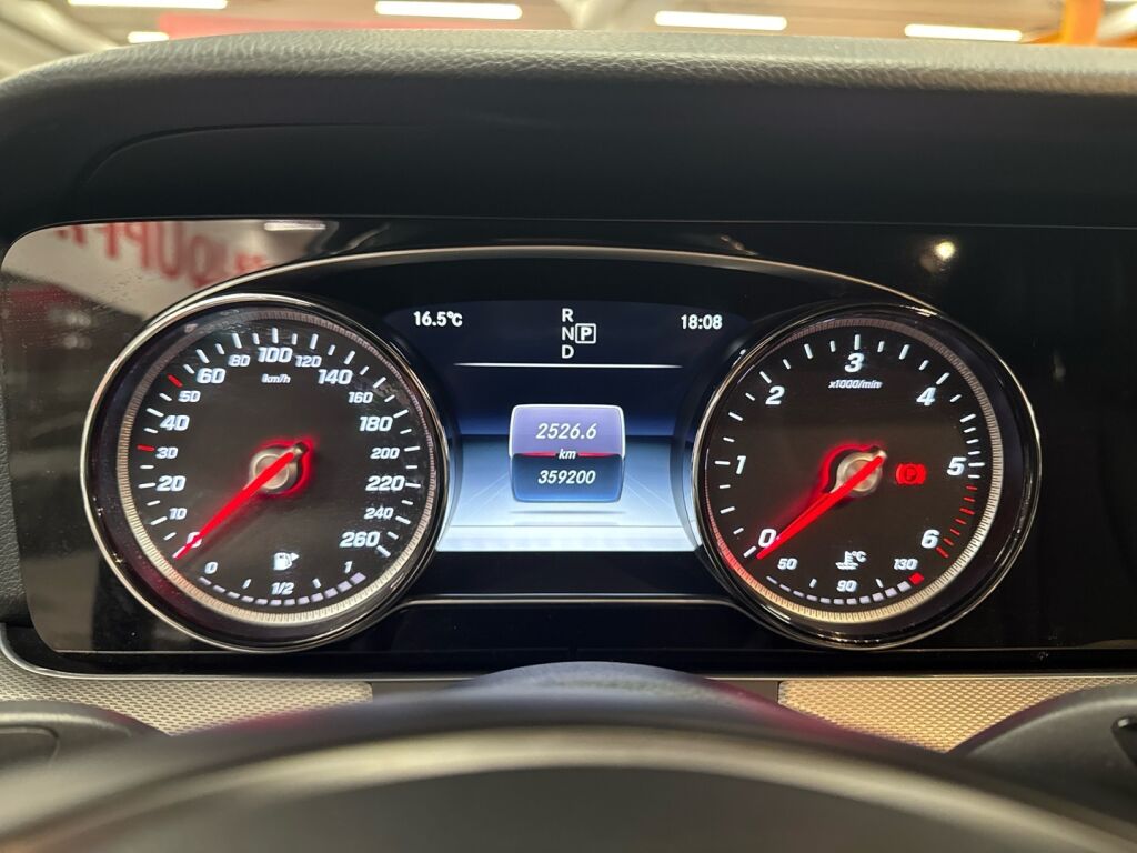 Mercedes-Benz E 2018 Musta