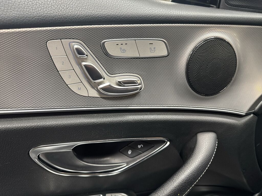 Mercedes-Benz E 2018 Musta