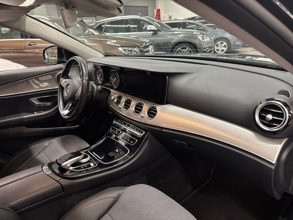 Mercedes-Benz E 2018 Musta